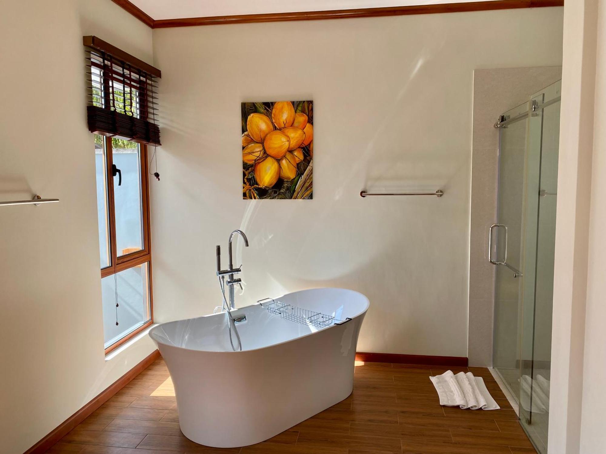 Anse Soleil Beachcomber Hotel And Self Catering Baie Lazare  외부 사진